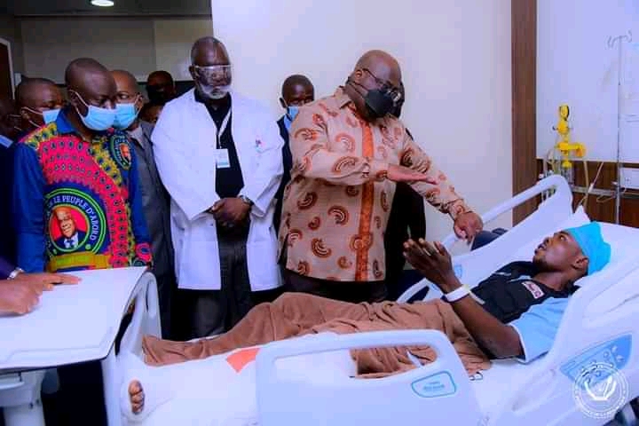 felix-tshisekedi-rend-visite-a-un-motard